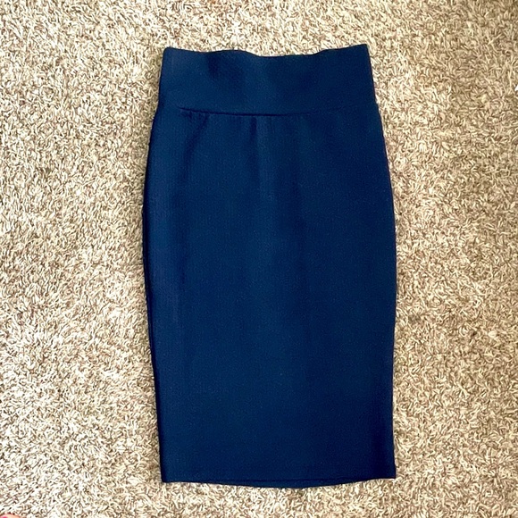 Navy blue pencil skirt - Picture 1 of 1
